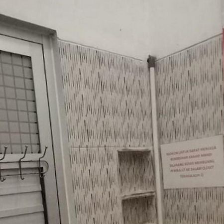Reddoorz Syariah At Galliano Homestay Букіттінгі Екстер'єр фото