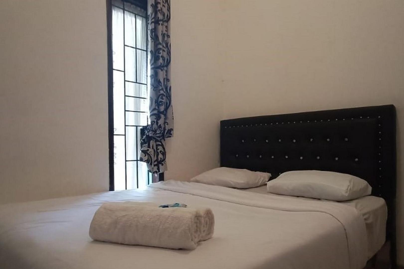 Reddoorz Syariah At Galliano Homestay Букіттінгі Екстер'єр фото