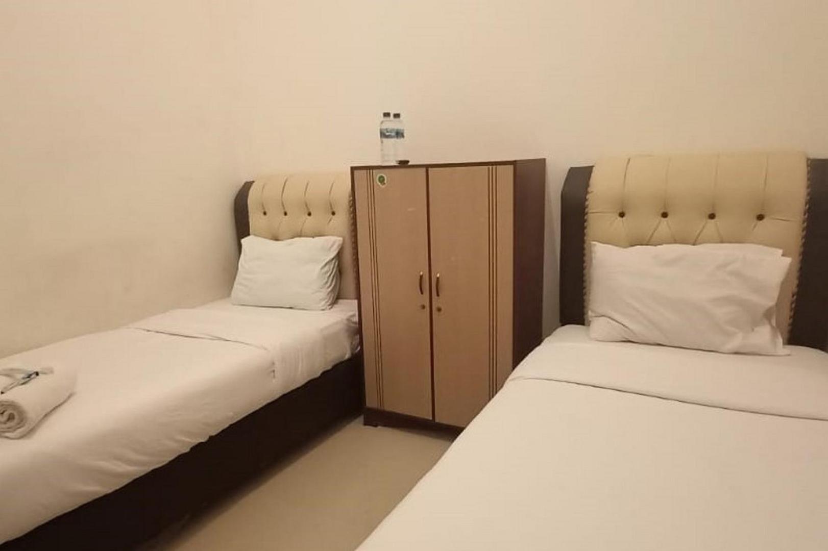 Reddoorz Syariah At Galliano Homestay Букіттінгі Екстер'єр фото